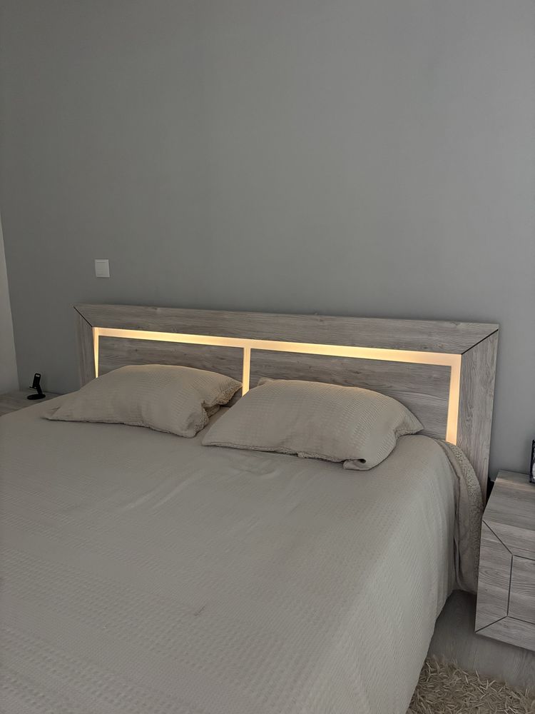 Quarto de Casal - Semi Novo.