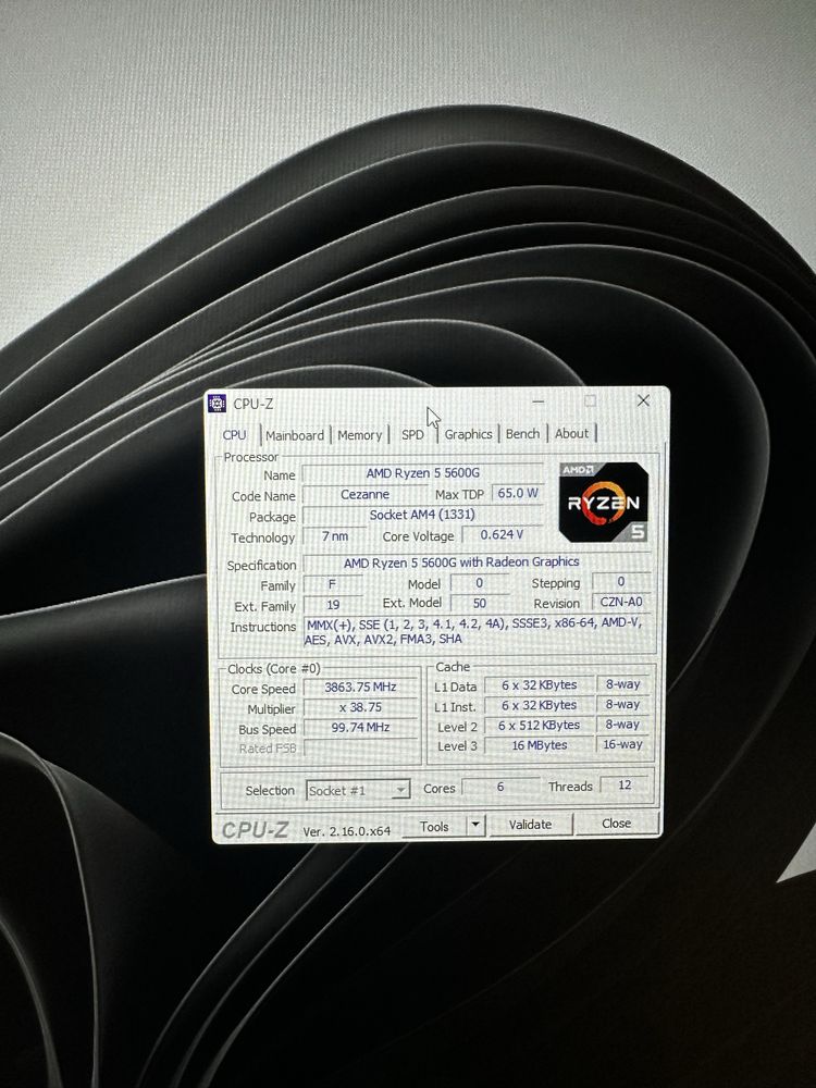 Komputer RTX 3060 Ti Ryzen 5 5600G do gier i do pracy