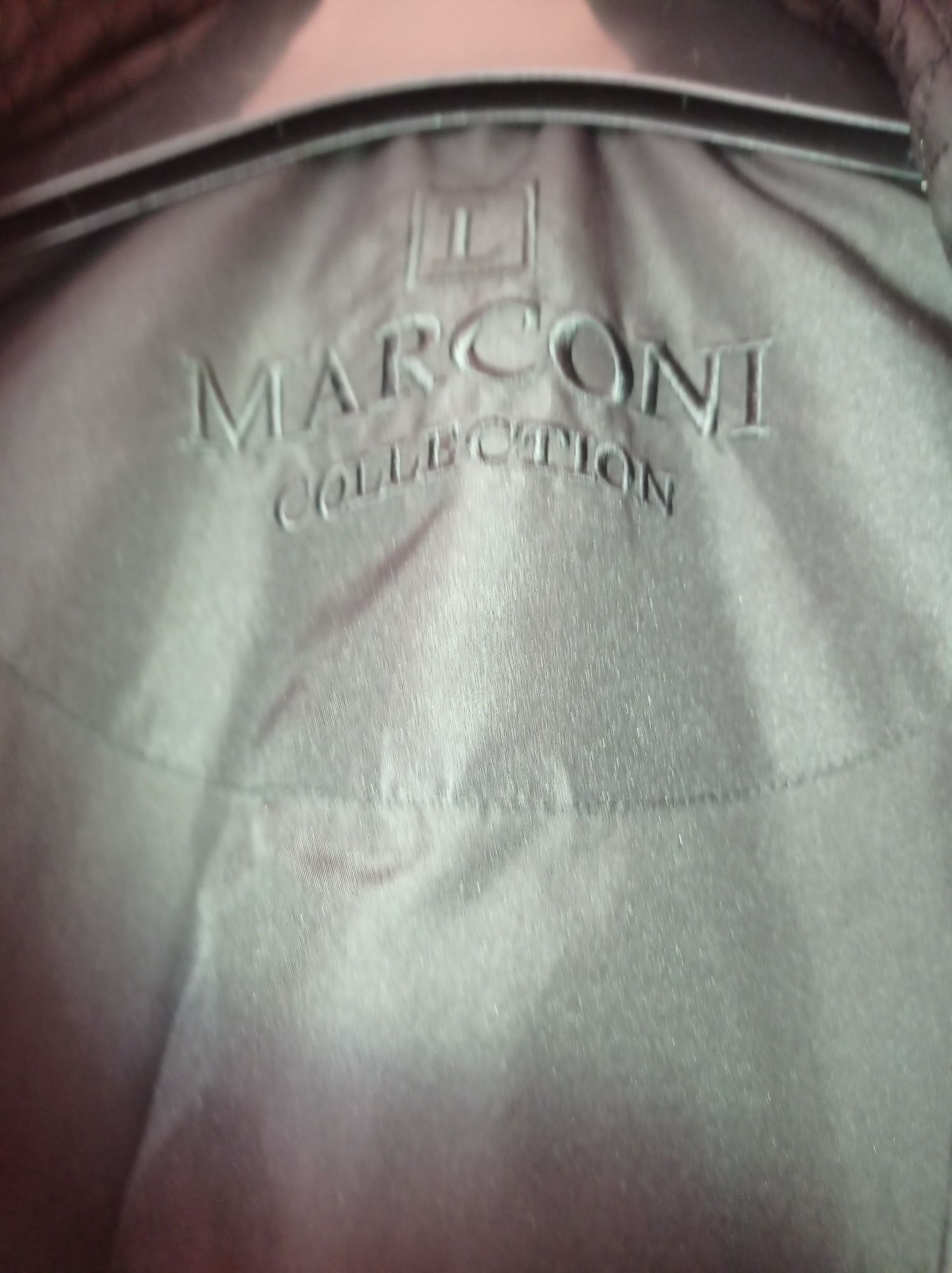 Damska kurtka Marconi używana.