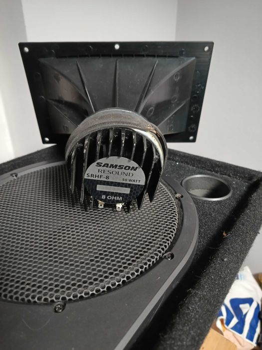 Kolumny estradowe Samson RS10