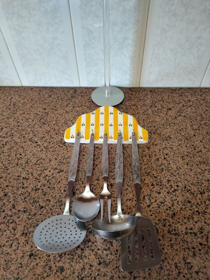 Suporte parede com talheres com oferta