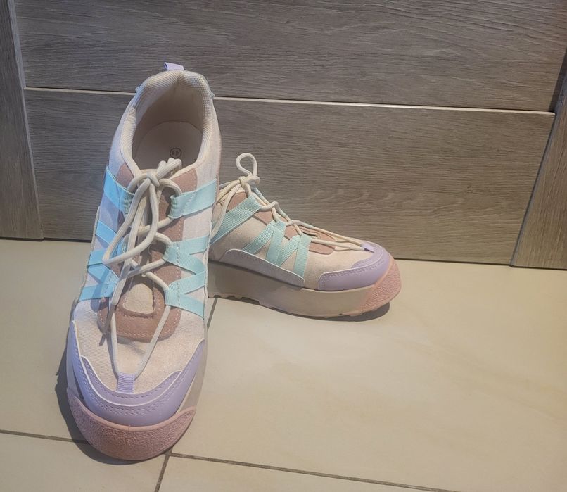 Adidasy damskie zamszowe kolorowe rozmiar 41