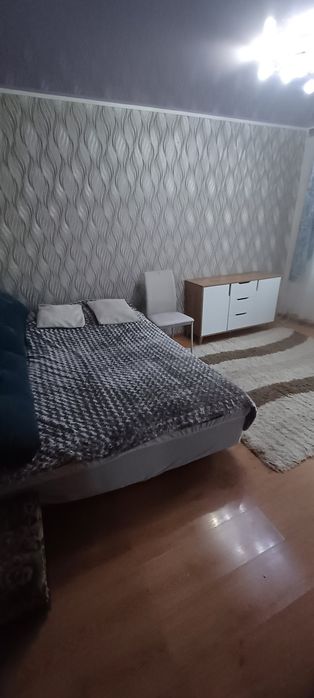 Сдам подобово  3-х кімнатну квартиру