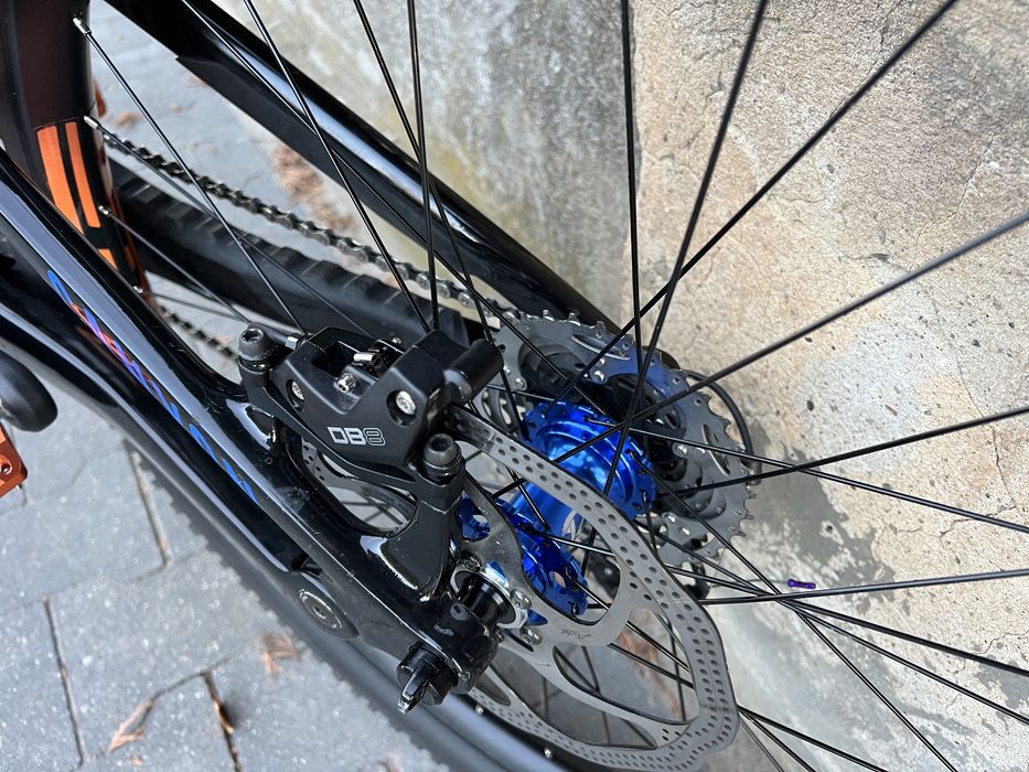 Canyon Torque CF8 2022 M 27.5” Carbon- Rower Enduro, Jibber