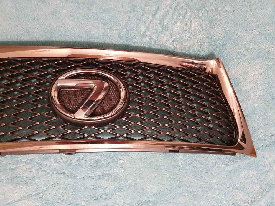 Lexus IS250 IS350 IS200d isF grill atrapa F SPORT ostatni lift 2011-