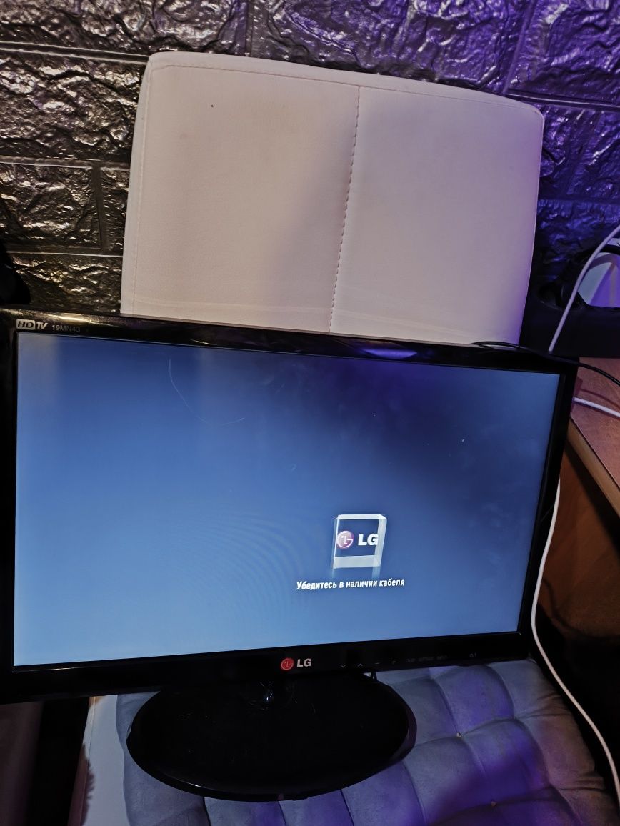Продам або обміняю телевізор-монітор LG б/в
