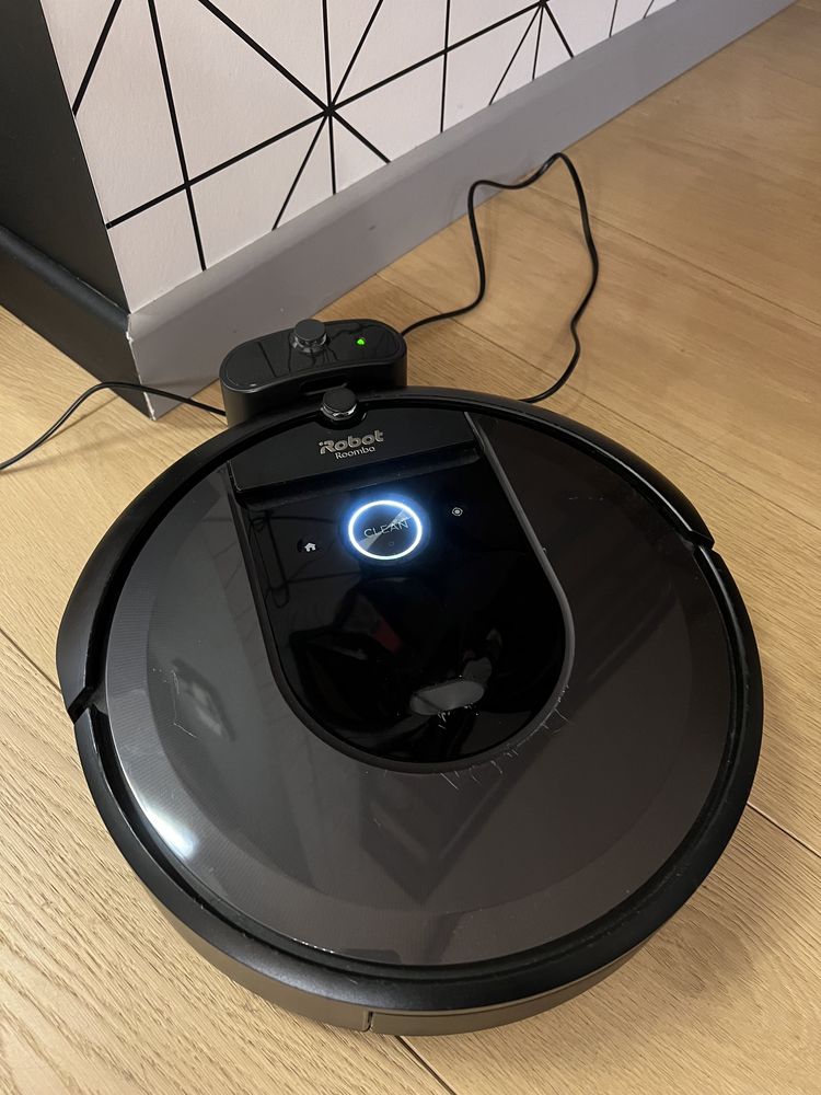 iRobot Roomba i7