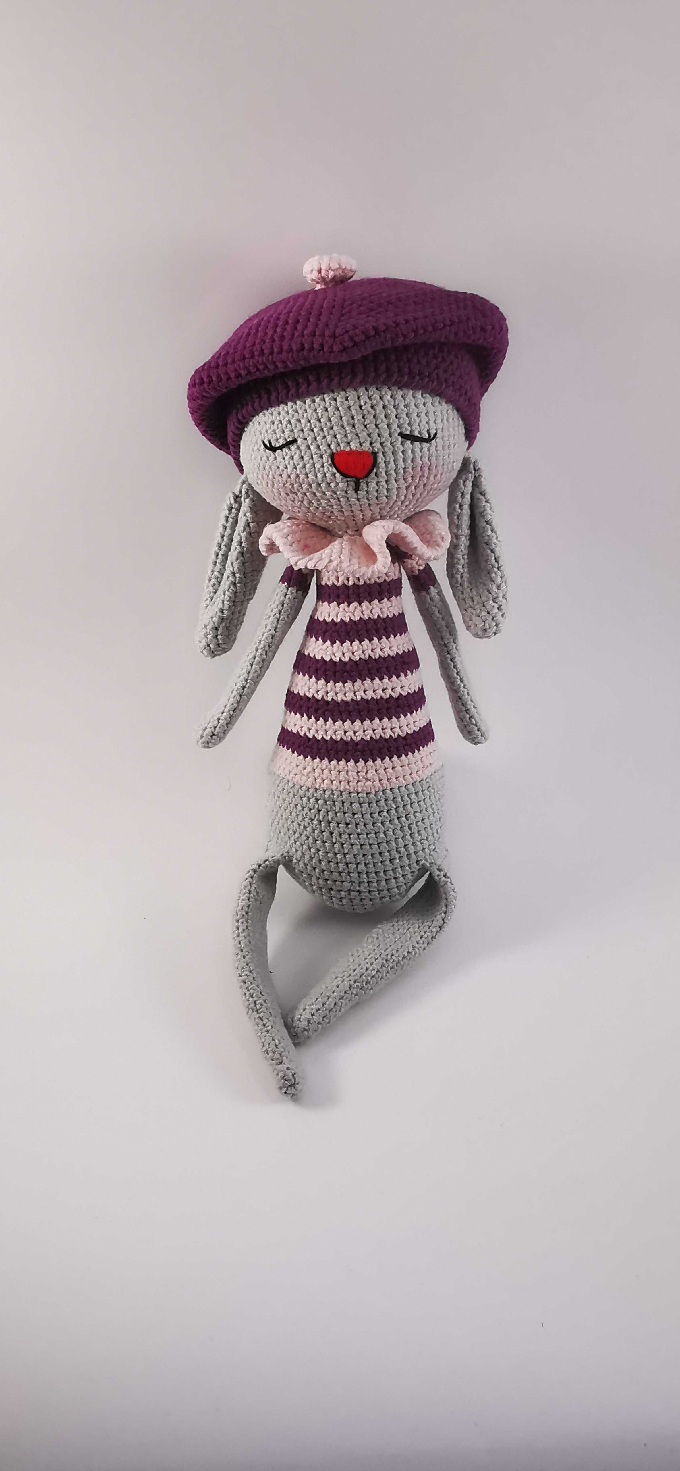 Zajączek maskotka dla dzieci ręcznie robiona na szydełku amigurumi