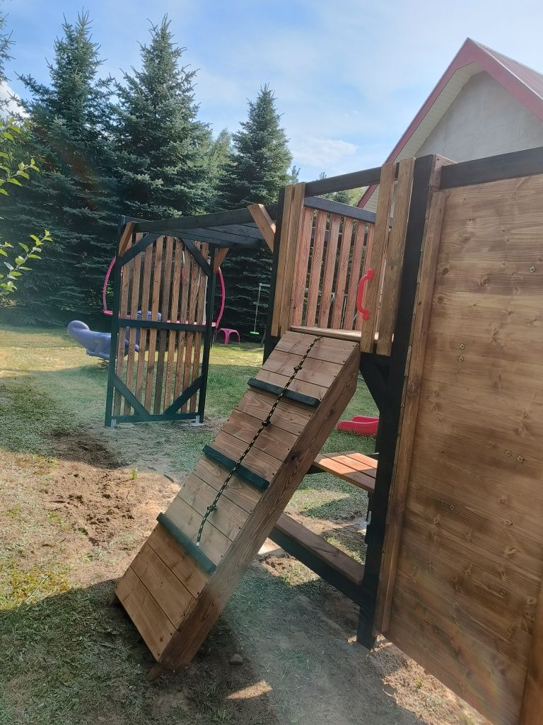 Plac zabaw dla dzieci ,małpi gaj, huśtawki, drążki,slizg3m.