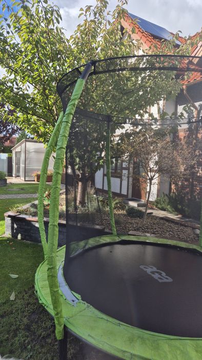 Oddam za darmo trampoline