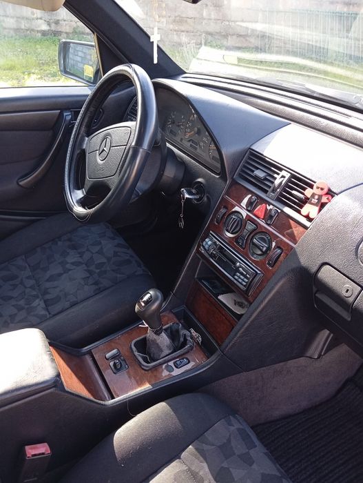 Mercedes c220 classic