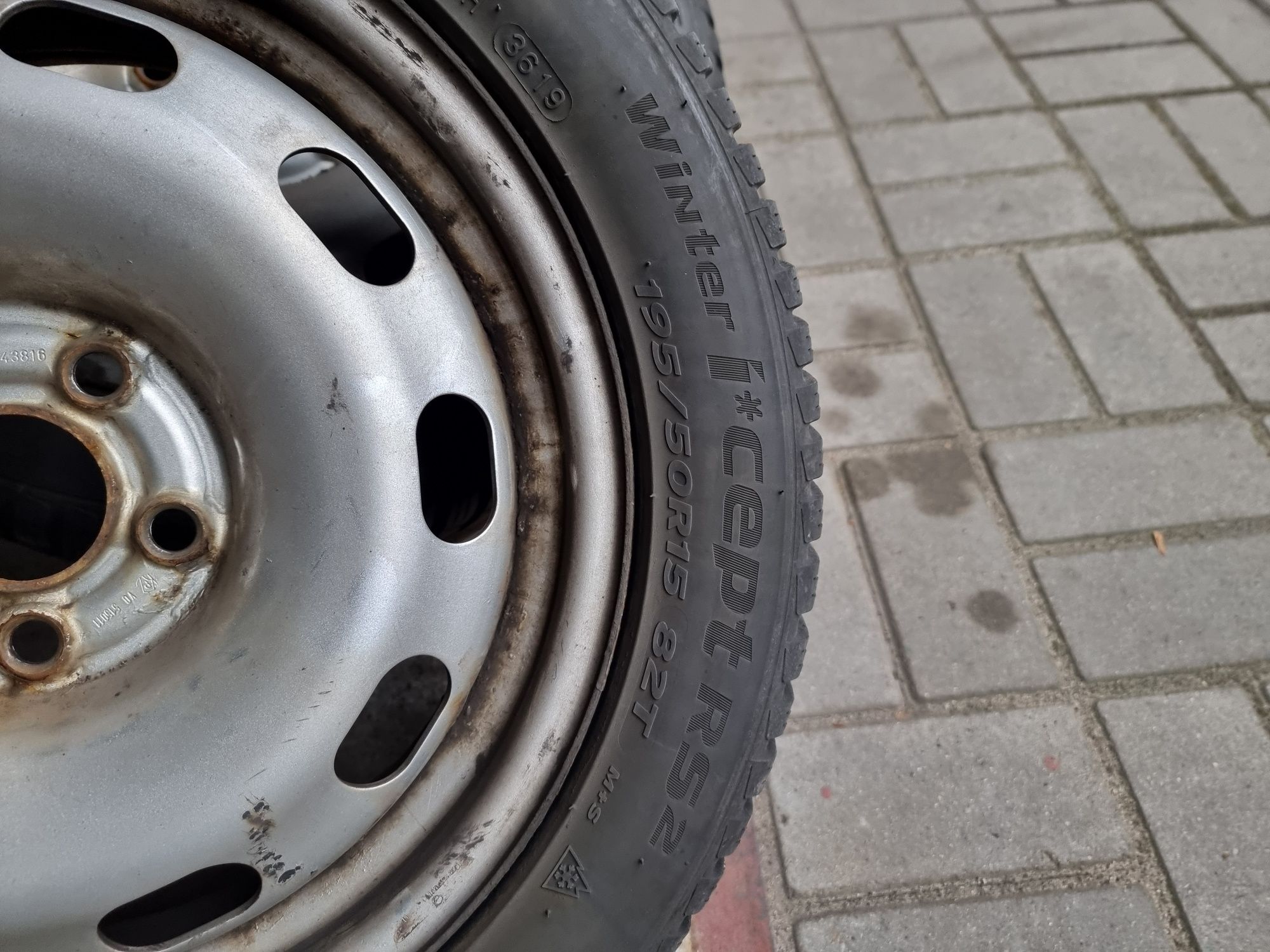 Opony zimowe koła 195/50/15 stalówki 5x100 Hankook Winter I Cept RS2.