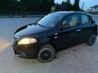 lancia ypsilon  1.2 mały przebieg