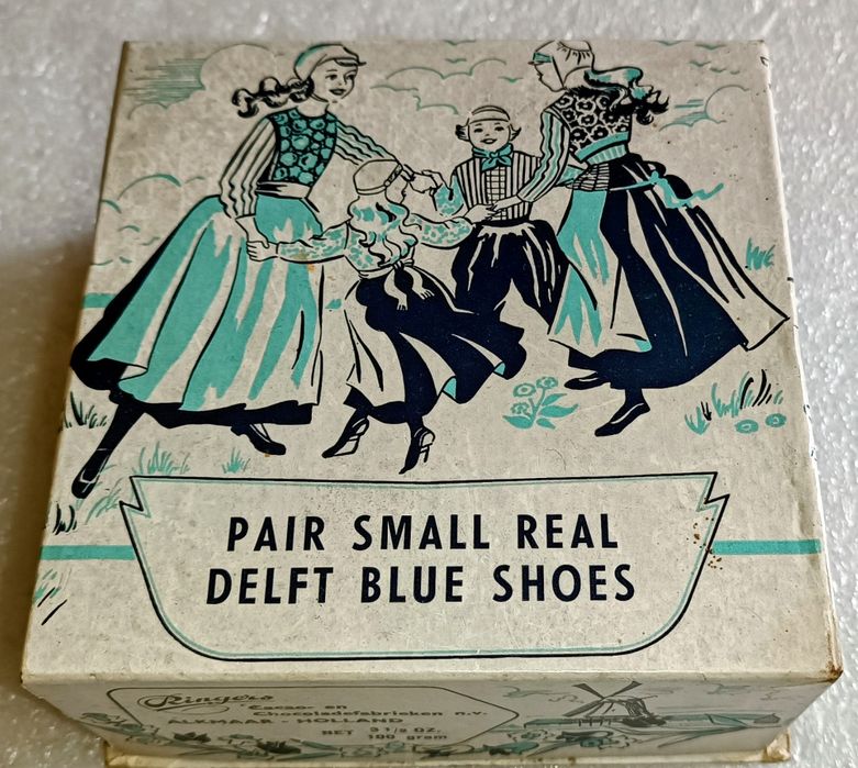 Antigo Par de sapatos em porcelana marca Delft