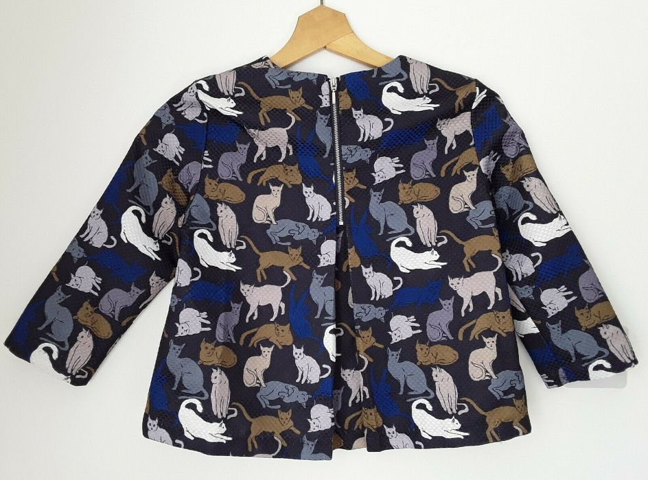 Классная фактурная блуза блузка с принтом кошки 160/80А