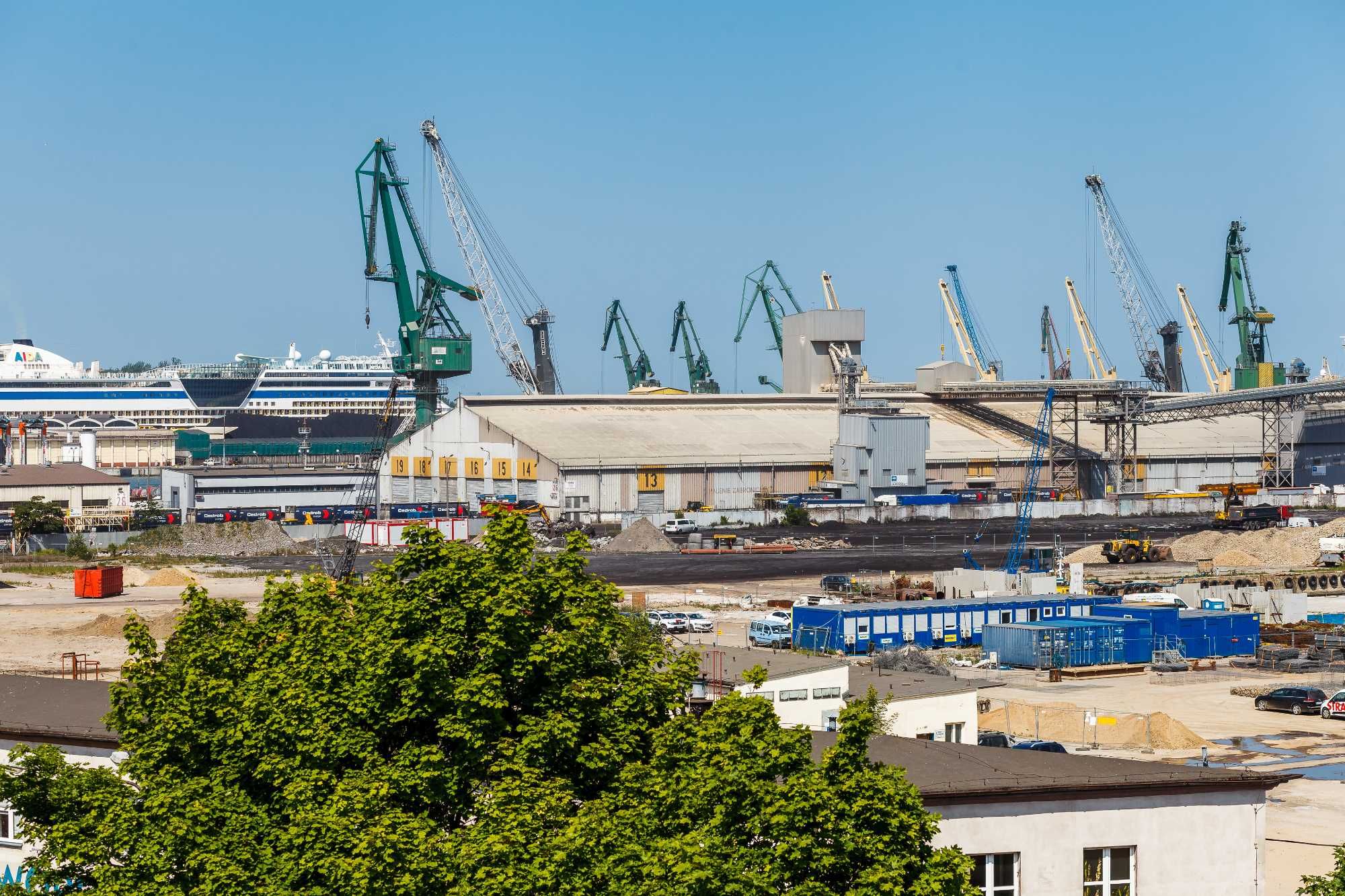 Gdynia–Apartament dla 5 osób, widok na morze, 7 min. od plaży, parking