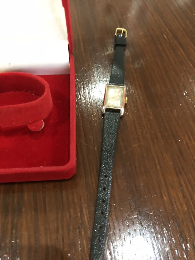 Zabytkowy zegarek damski mechaniczny Vintage