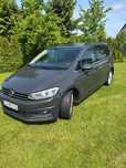 Volkswagen Touran Sprzedam bardzo ładnego Volkswagena Tourana.Samochód bezwypadkowy