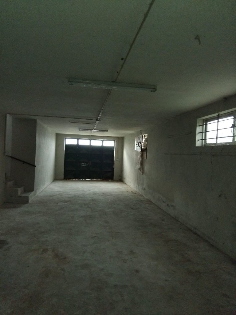 Armazém 2 pisos c/ wc/chuveiros