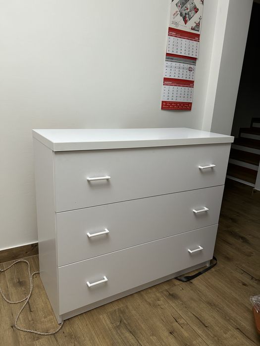 Sprzedam komplet komoda+szafka nocna super stan!