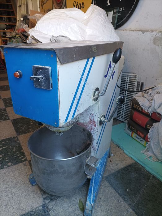 Amassadeira, batedeira de padaria