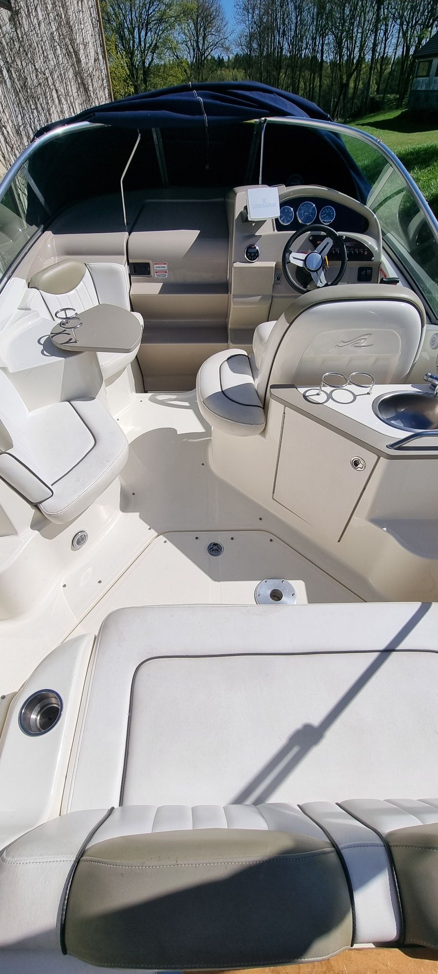 Sea Ray 245 Sundancer Mercruiser 6200mpi  V8 320KM