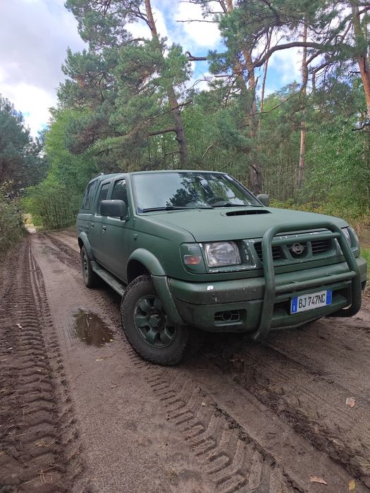 Ніссан навара d22