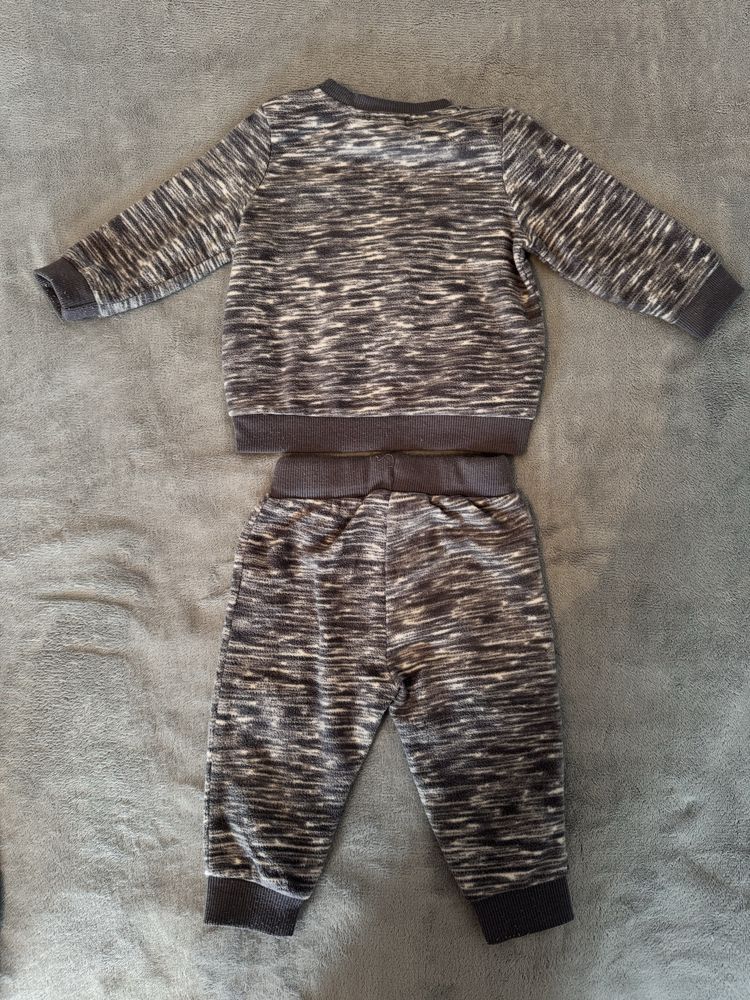 Bluza i spodnie dla niemowlaka