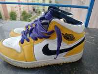 Nike Jordan 1 Yellow