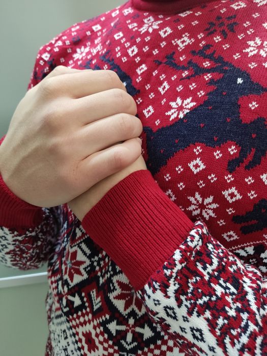 Новорічні светри з оленями