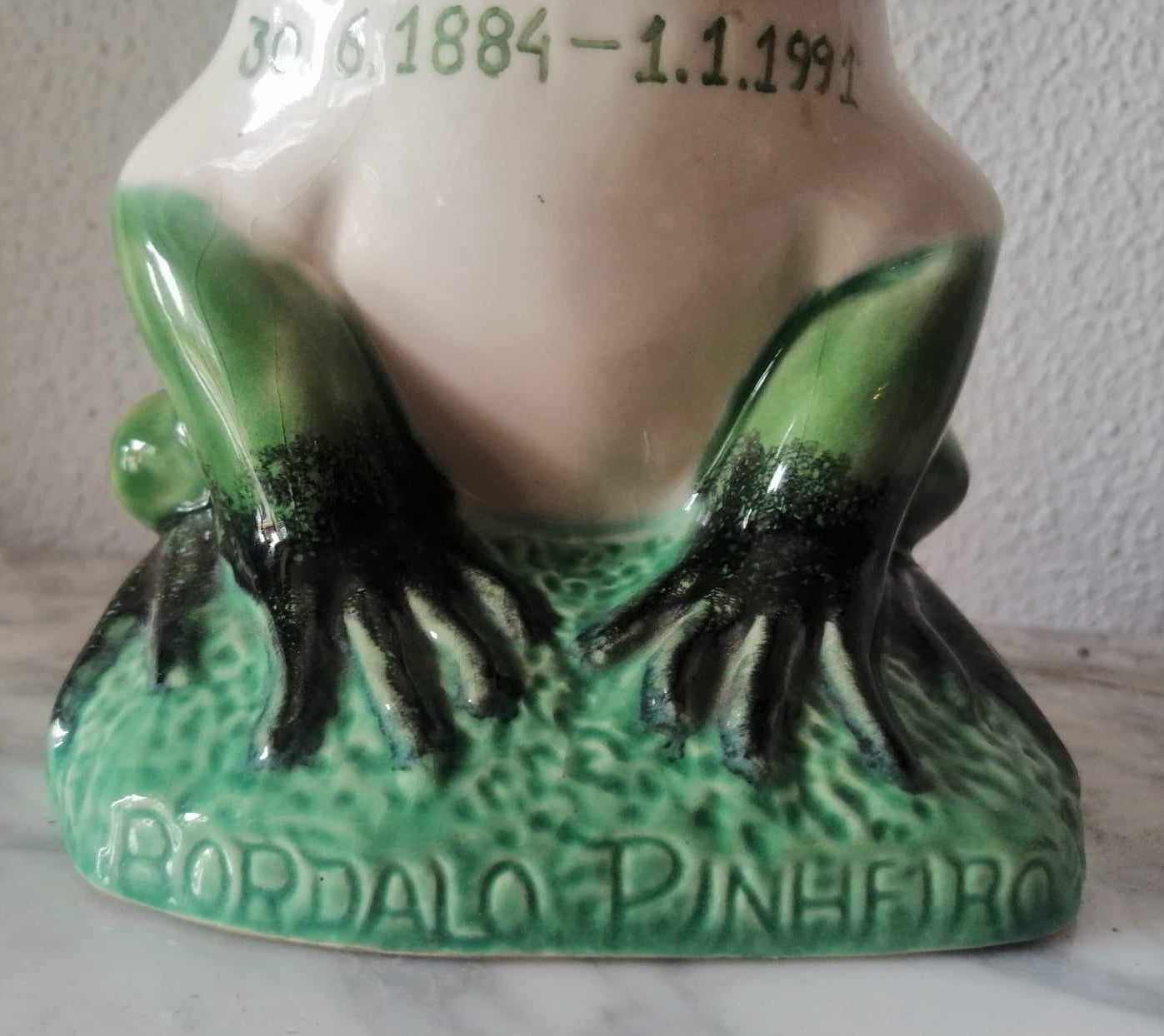Escultura faiança "Rã Boca Aberta" Arte BORDALLO PINHEIRO Colecção Rãs
