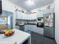 Moradia T2 parcialmente remodelada, no Cardal