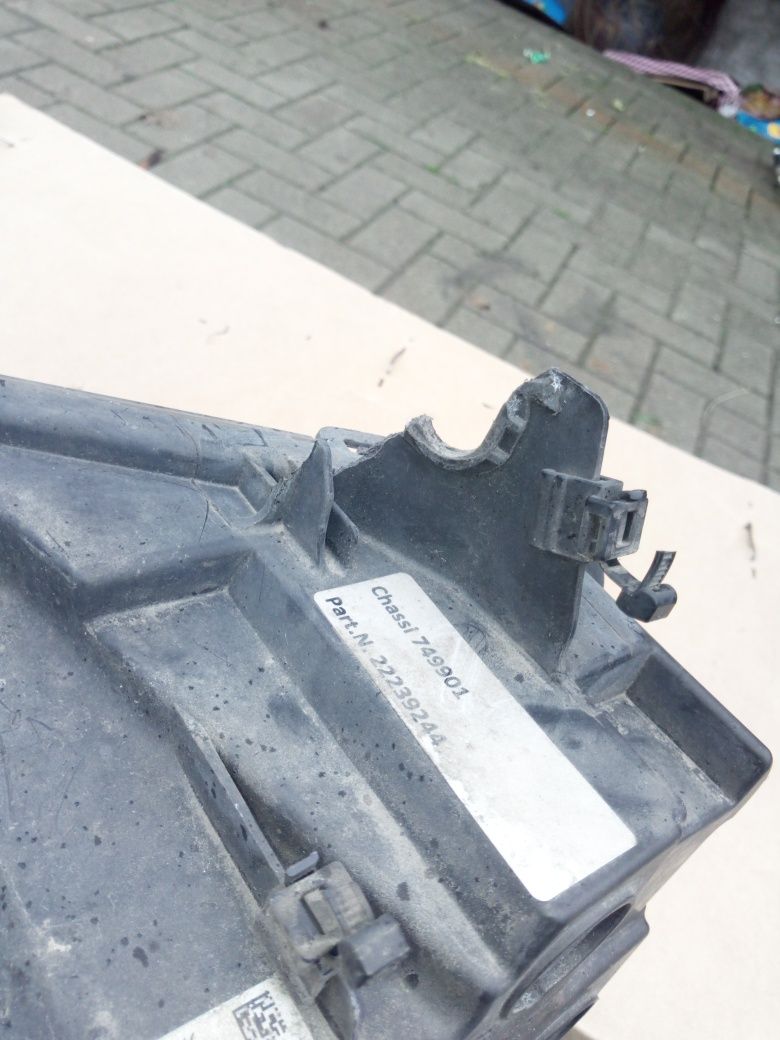 Lampa przednia Volvo fh bixenon