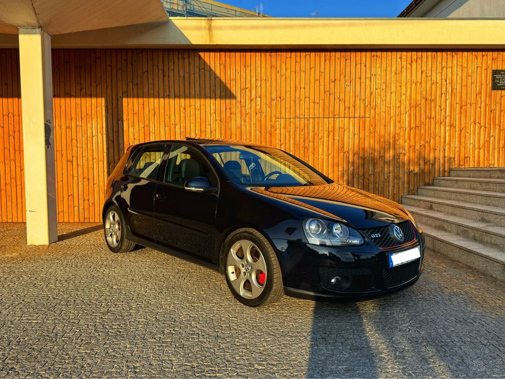 VW Golf V GTI 2.0 TFSI 200cv DSG - Desde 203€ Mês