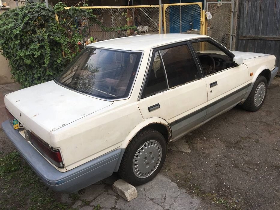 Nissan Stanza T12 1988 1.6 МКПП Bluebird