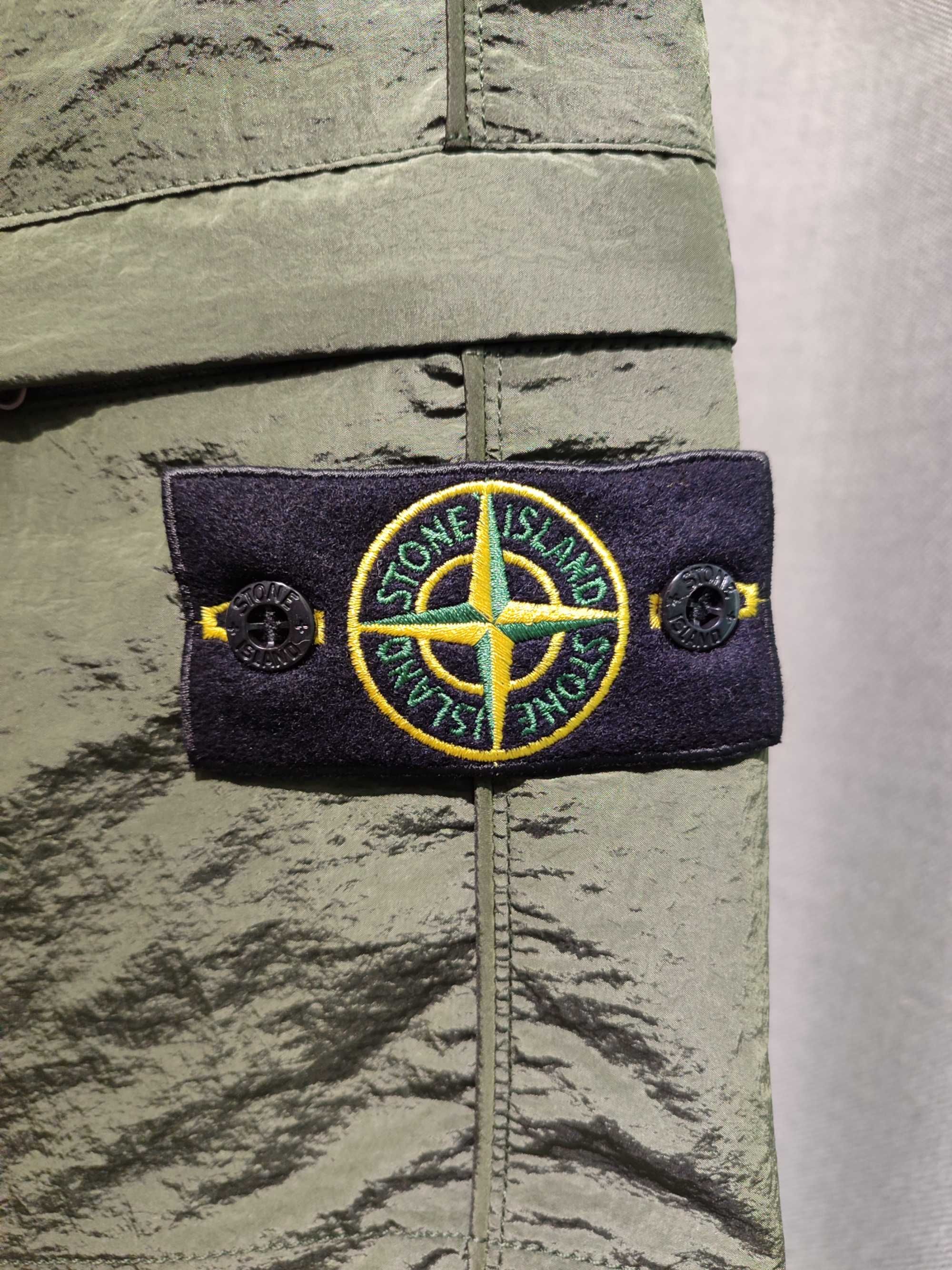 Шорти STONE ISLAND L1721 Nylon Metal Econyl Bermuda Shorts Olive SI153