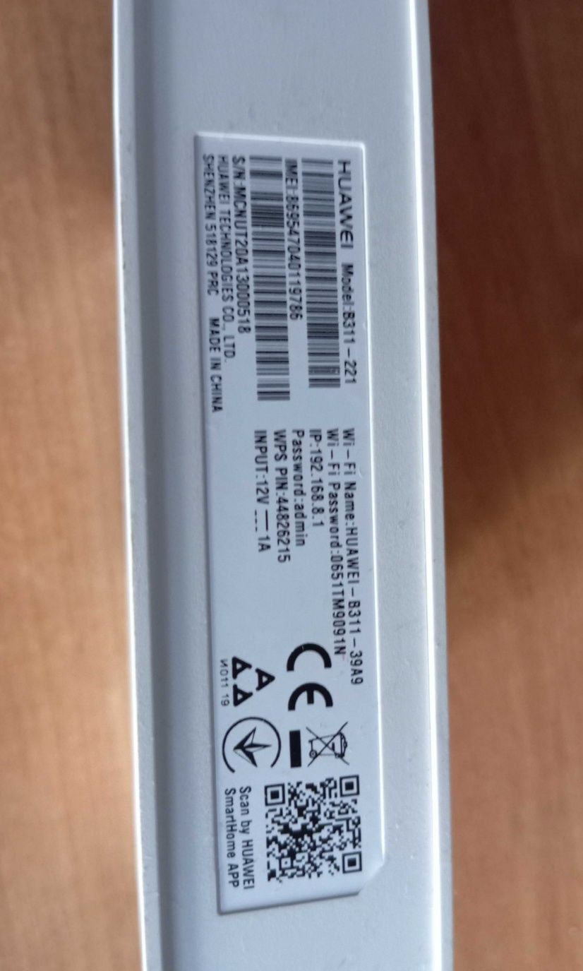 Router modem Huawei B311-221 LTE Wi-Fi.