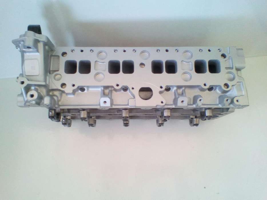 Cabeca de motor Mercedes Sprinter 2.2 DCI e outro