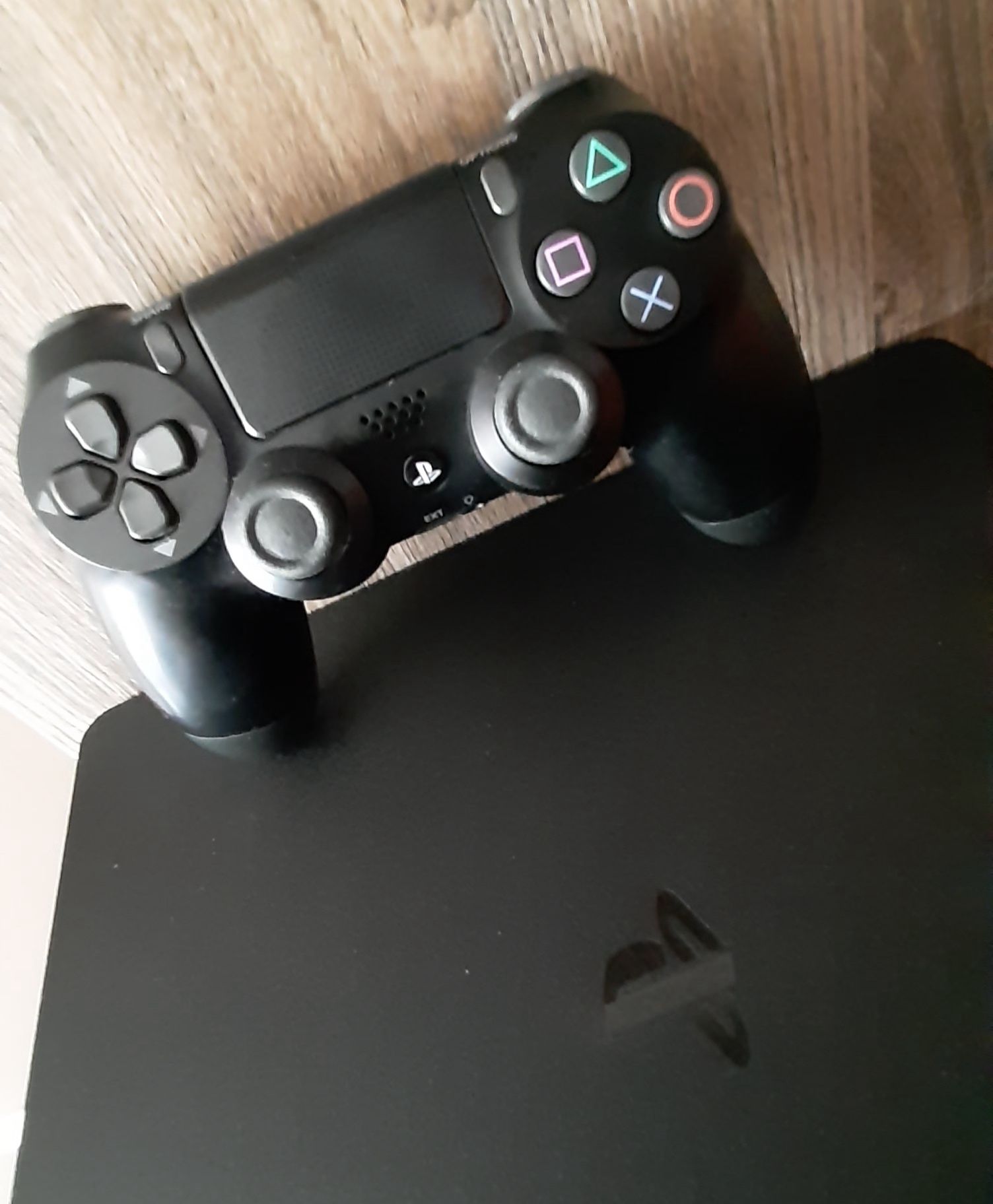 Игровая приставка Play station 4 slim 1 Tb.