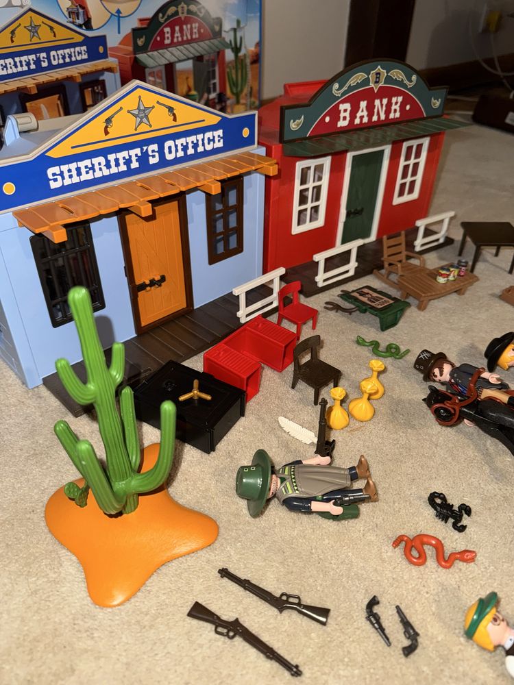 Playmobil WESTERN 70012 przenośne miasteczko biuro szeryfa i bank