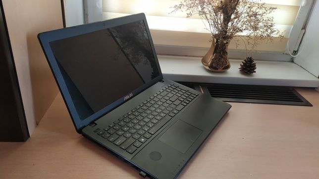 Ігровий ноутбук Asus X552M