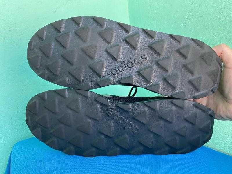 Кросівки Adidas Questar Rise