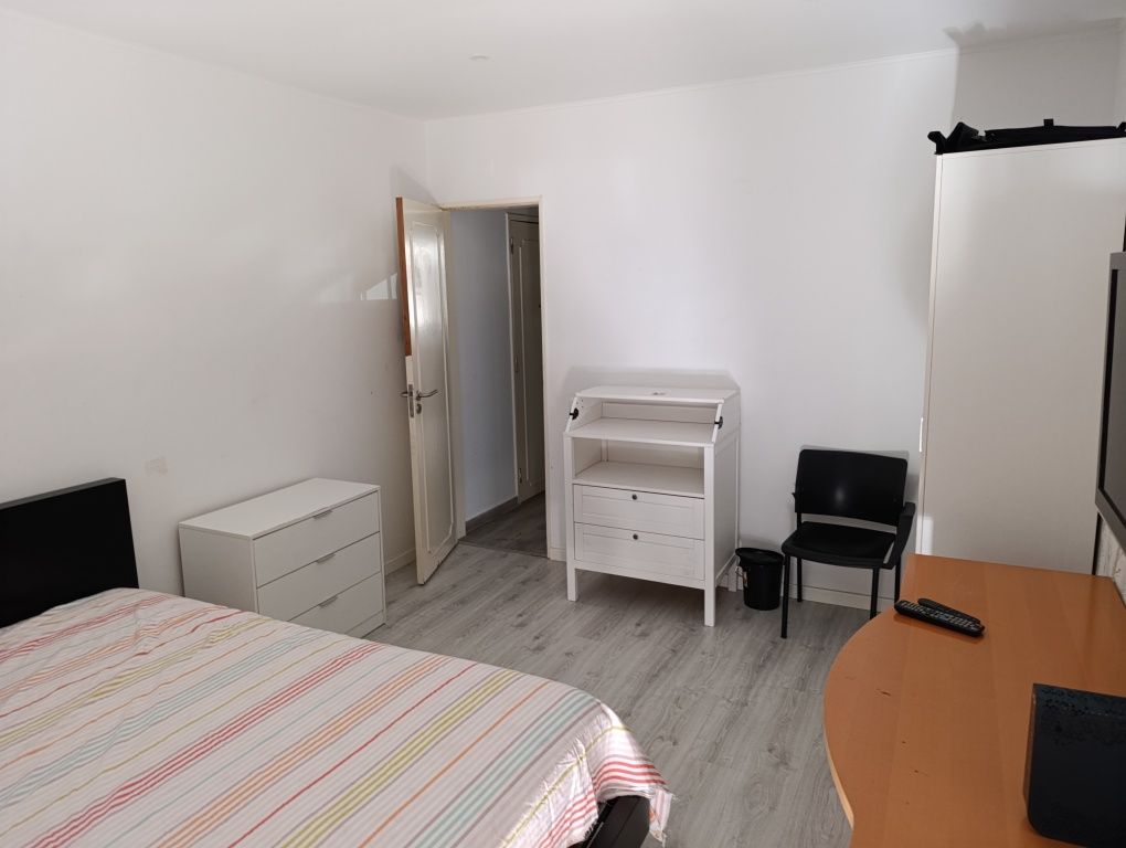 Quarto para alugar em monte Abraão