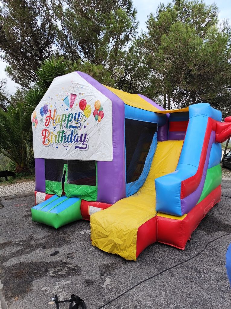 Insuflaveis e Trampolins
