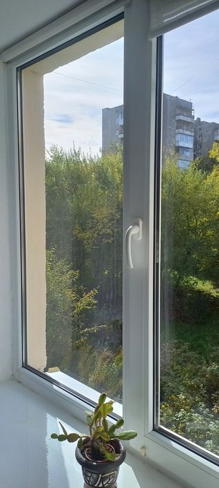 Продам металопластикове вікно 140х140