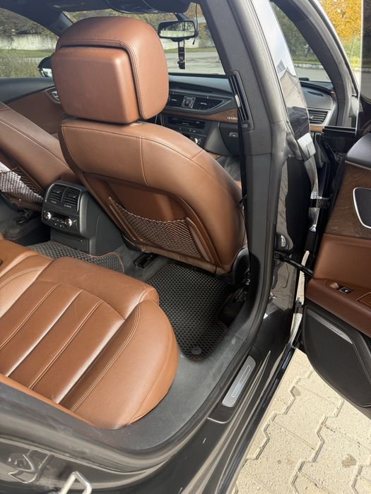 Продам власний автомобіль Ауді А7