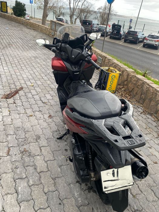 Mota forza  muito nova