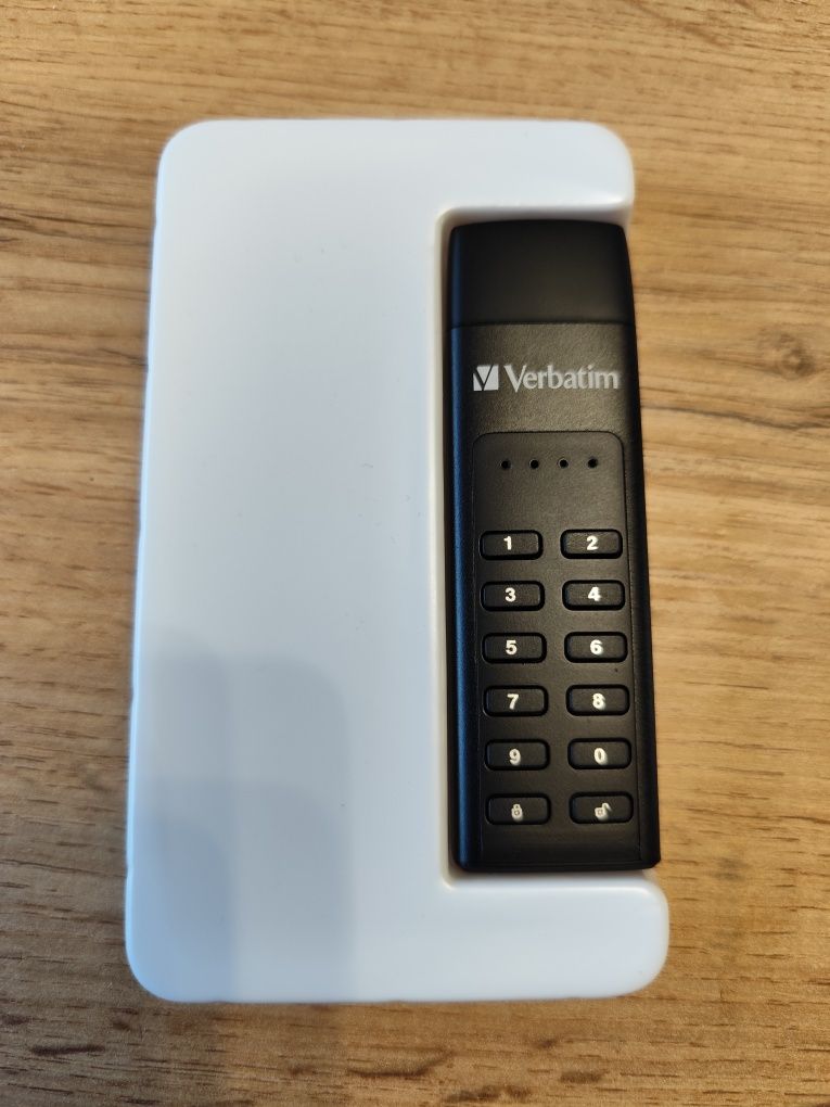 Keypad Secure Dysk 32 GB ze złączem USB-C