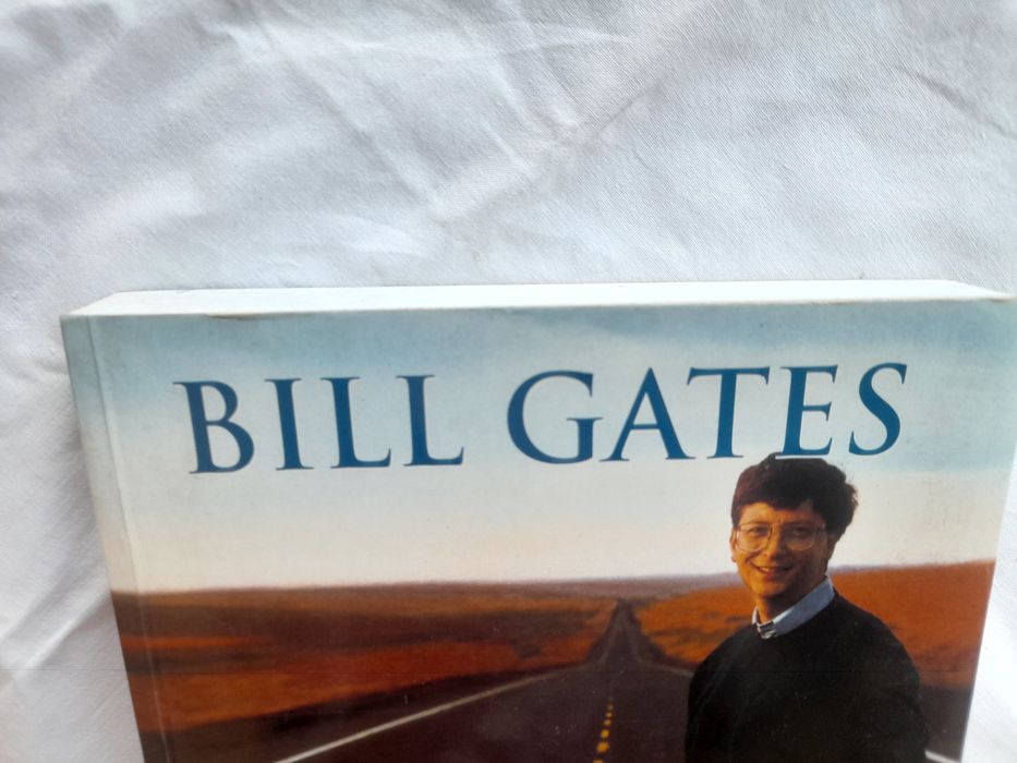 Livro "Rumo ao futuro"