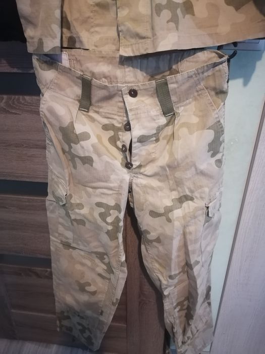 Mundur wojskowy pustynny.